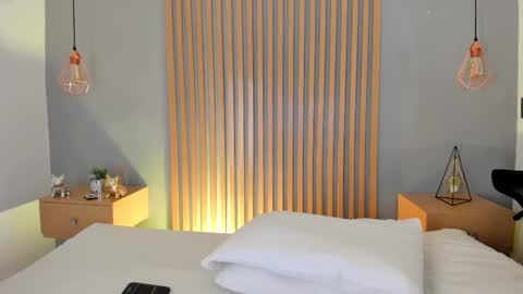 Snapshot of mary_suarez chatting on 02/15/25, 03:52 Maria online show from 02/15/25, 03:52