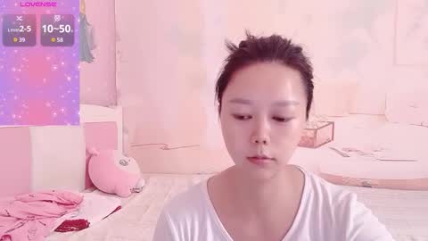 mary_uu online show from 10/16/25, 06:58