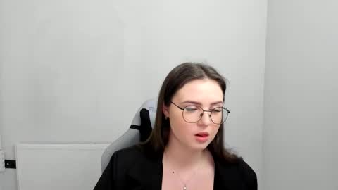 Alice online show from 04/19/26, 07:07