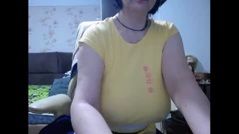 Snapshot of mary_x chatting on 06/05/26, 03:35 Mary online show from 06/05/26, 03:35