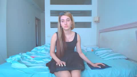 marya442004 online show from 11/01/25, 05:42