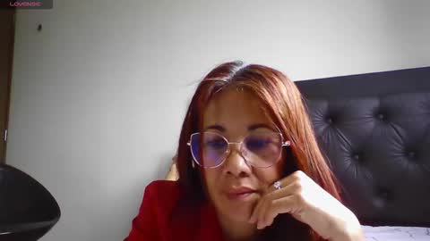 Snapshot of maryamgirl08 chatting on 03/25/26, 02:23 Engracia online show from 03/25/26, 02:23