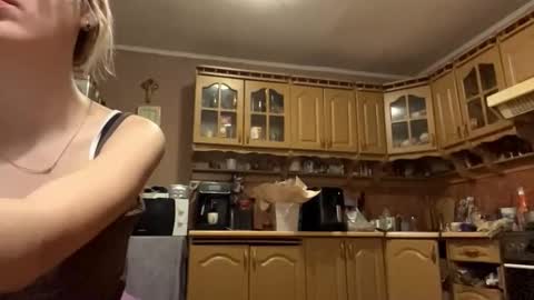 Tessa  online show from 03/02/26, 09:32