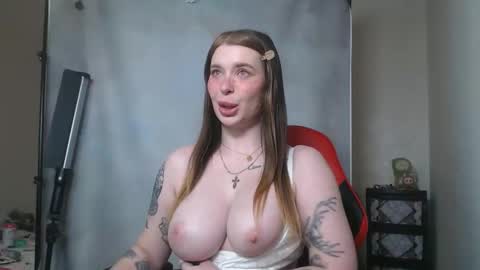 Snapshot of maryh0tlove chatting on 04/17/26, 11:57 maryh0tlove online show from 04/17/26, 11:57