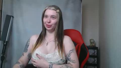 Snapshot of maryh0tlove chatting on 04/19/26, 09:41 maryh0tlove online show from 04/19/26, 09:41