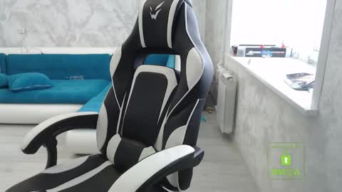 Snapshot of maryhenry chatting on 03/06/26, 06:10 Mary online show from 03/06/26, 06:10