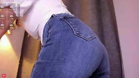 Snapshot of maryland002 chatting on 12/26/24, 10:52 Angela online show from 12/26/24, 10:52