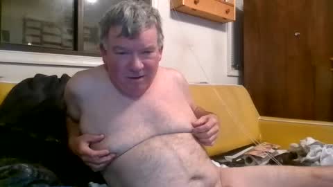 Snapshot of marylandeddie chatting on 12/21/25, 11:34 marylandeddie online show from 12/21/25, 11:34