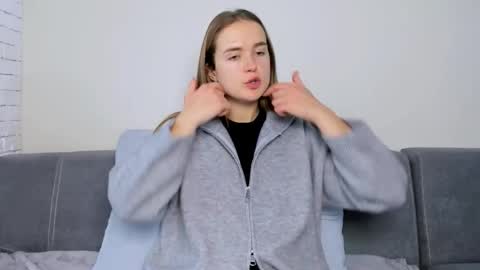 Mari online show from 12/16/25, 08:41