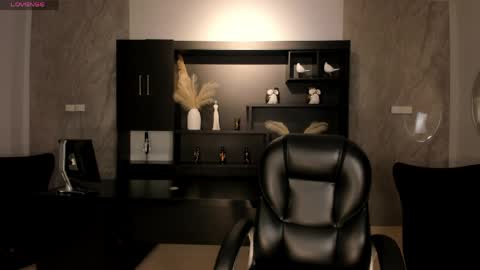 Snapshot of marylewis_ chatting on 04/13/26, 12:32 Mary online show from 04/13/26, 12:32