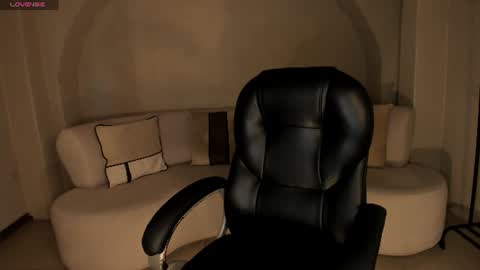 Snapshot of marylewis_ chatting on 07/02/26, 12:22 Mary online show from 07/02/26, 12:22