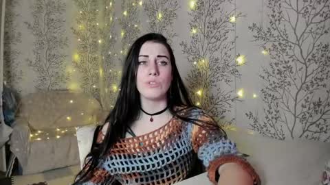 Snapshot of marylou_ chatting on 02/16/25, 01:49 Mary Lou online show from 02/16/25, 01:49