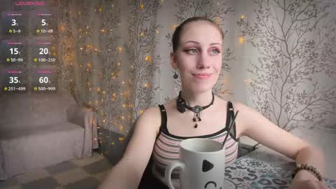 Snapshot of marylou_ chatting on 05/06/26, 08:08 Mary Lou online show from 05/06/26, 08:08