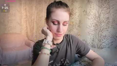 Snapshot of marylou_ chatting on 06/18/26, 09:14 Mary Lou online show from 06/18/26, 09:14