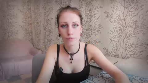 Snapshot of marylou_ chatting on 07/15/26, 04:40 Mary Lou online show from 07/15/26, 04:40