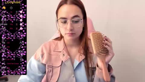 Dulce Maria online show from 02/18/25, 02:05