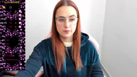 Dulce Maria online show from 02/25/25, 07:03