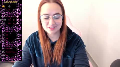 Dulce Maria online show from 02/26/25, 04:14