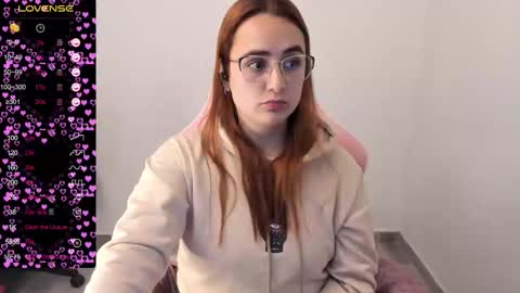 Dulce Maria online show from 03/04/25, 12:39