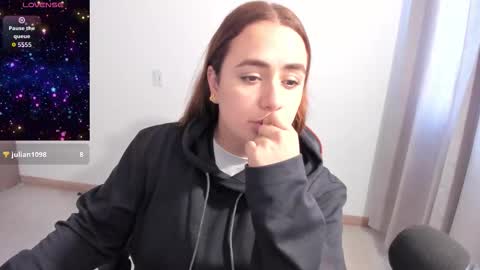 Dulce Maria online show from 02/06/26, 07:50