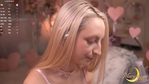 Snapshot of marylunamay chatting on 02/15/26, 07:51 Mary online show from 02/15/26, 07:51