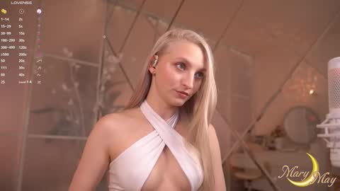 Snapshot of marylunamay chatting on 03/27/26, 04:29 Mary online show from 03/27/26, 04:29