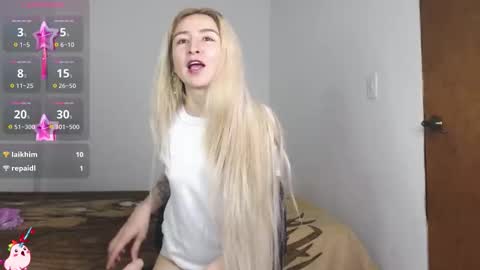 Snapshot of marylyrose chatting on 10/06/25, 11:46 maryly rose online show from 10/06/25, 11:46