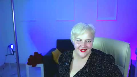 Snapshot of marymogan chatting on 09/13/25, 04:40 marymogan online show from 09/13/25, 04:40