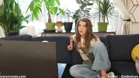 Snapshot of marymoody chatting on 04/17/26, 11:08 Mary Moody online show from 04/17/26, 11:08