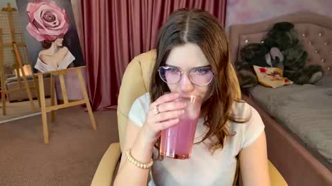 Mary online show from 11/23/25, 08:19