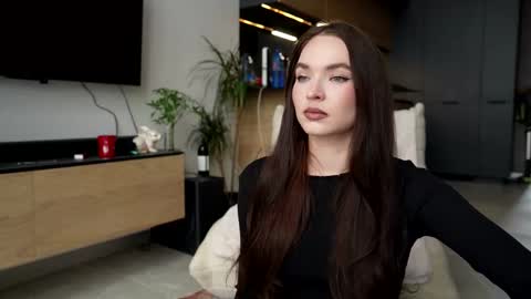 Marina online show from 11/30/25, 11:36