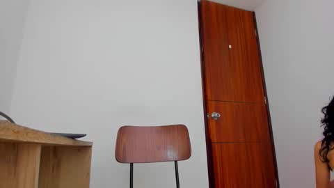 Snapshot of marysuz chatting on 04/08/26, 01:00 3 online show from 04/08/26, 01:00