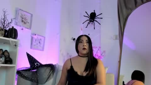 Snapshot of marysweett3 chatting on 10/08/25, 02:20 Mary online show from 10/08/25, 02:20