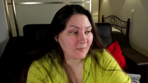 Mary online show from 12/31/24, 03:09