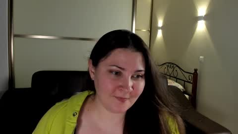 Mary online show from 02/11/25, 06:44