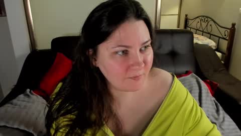 Mary online show from 03/11/25, 04:43