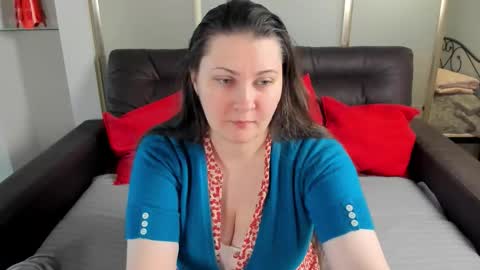 Mary online show from 10/16/25, 05:14