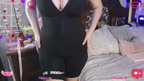 Snapshot of marythssxx chatting on 02/23/25, 08:55 Mary online show from 02/23/25, 08:55