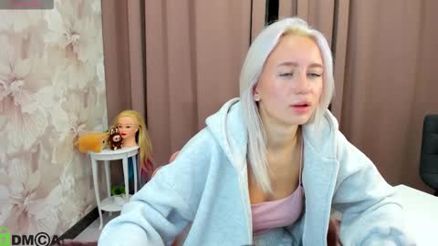 Luucy UTC1 Mon Tue Wed Thu Fri 0500-1130 online show from 10/21/25, 02:45