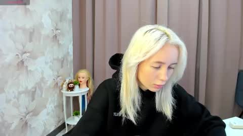 Luucy UTC1 Mon Tue Wed Thu Fri 0500-1130 online show from 10/27/25, 02:37