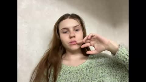 MaryYourr online show from 11/14/25, 08:29