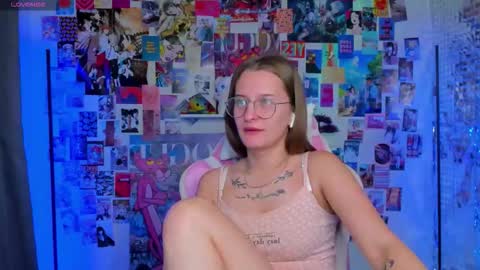 maryyy_may online show from 10/20/25, 02:45