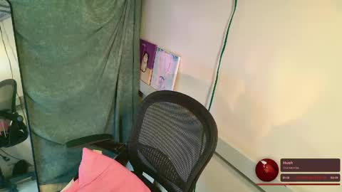 Snapshot of marziparaiso chatting on 05/27/26, 10:40 Marzi online show from 05/27/26, 10:40