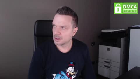 Snapshot of maschiodavide89 chatting on 02/24/25, 07:11 David online show from 02/24/25, 07:11