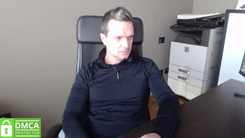 Snapshot of maschiodavide89 chatting on 11/11/25, 09:31 David online show from 11/11/25, 09:31