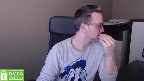 Snapshot of maschiodavide89 chatting on 02/11/26, 07:46 David online show from 02/11/26, 07:46