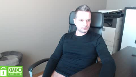 Snapshot of maschiodavide89 chatting on 04/01/26, 11:44 David online show from 04/01/26, 11:44