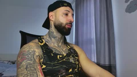 Snapshot of masculineguy69 chatting on 12/16/25, 09:36 masculineguy69 online show from 12/16/25, 09:36