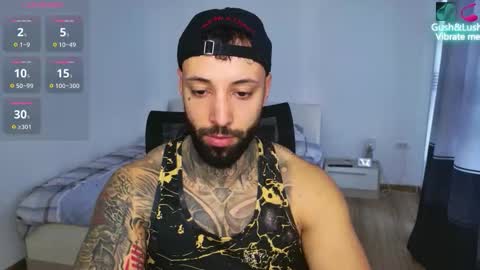 Snapshot of masculineguy69 chatting on 12/19/25, 10:44 masculineguy69 online show from 12/19/25, 10:44