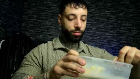 Snapshot of masculineguy69 chatting on 03/28/26, 08:30 masculineguy69 online show from 03/28/26, 08:30